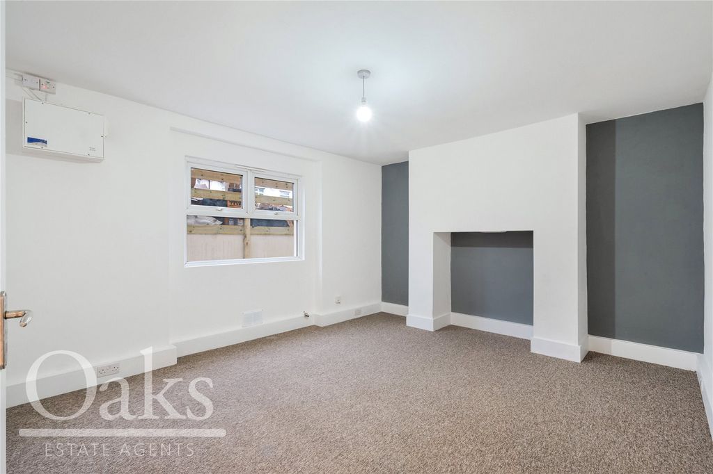 Property photo 2 of 9 Picture No. 05