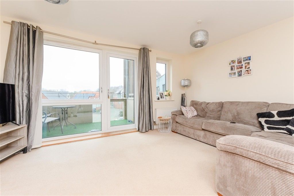 Property photo 1 of 8 Kitchen/Lounge/Diner