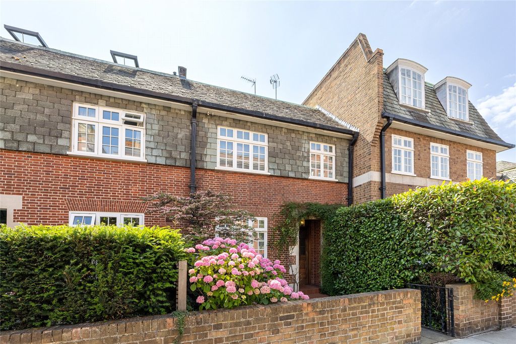 Property photo 1 of 19 Exterior 1