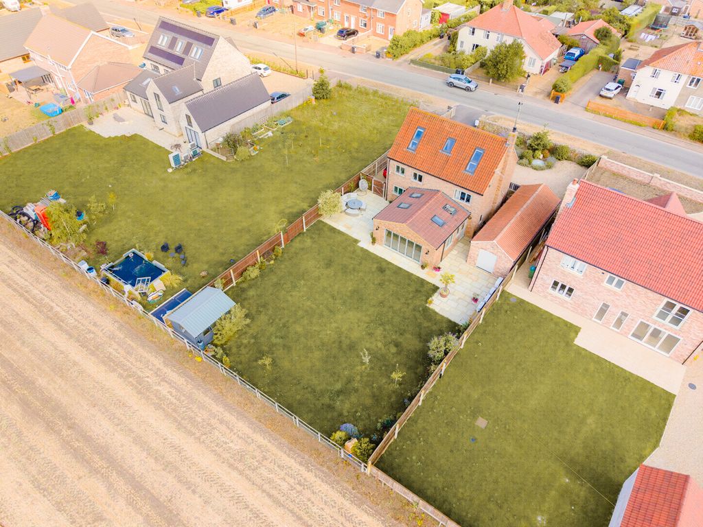 Property photo 2 of 43 2074666