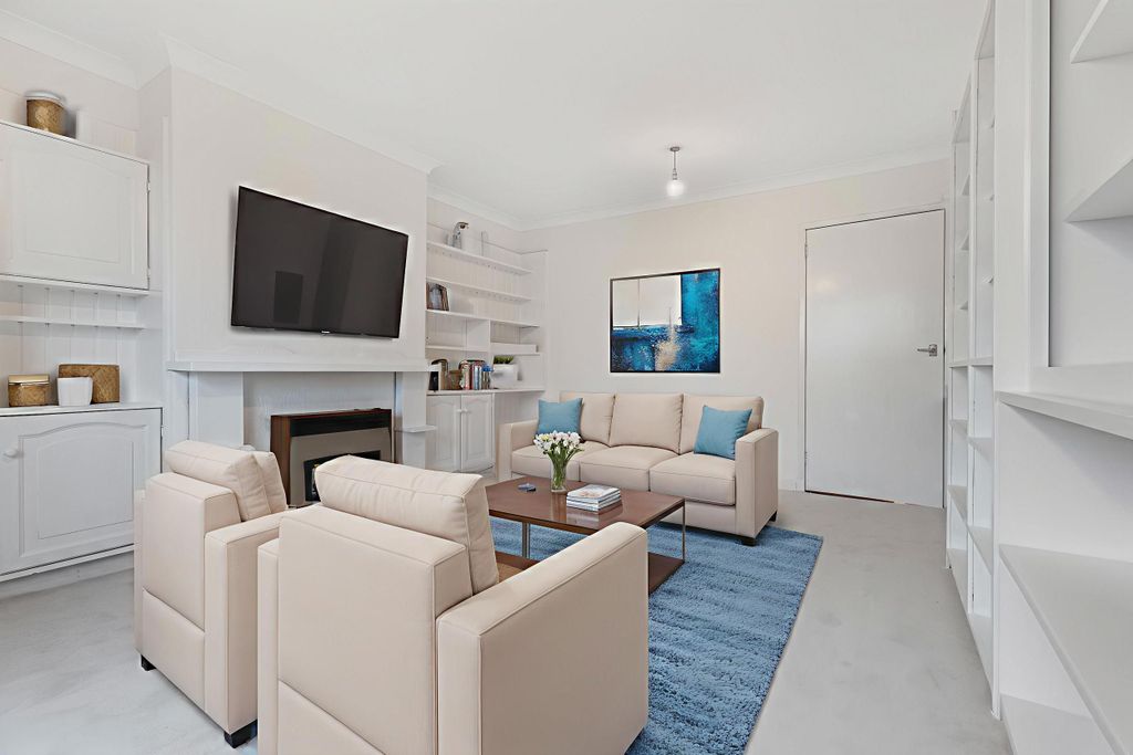 Property photo 3 of 18