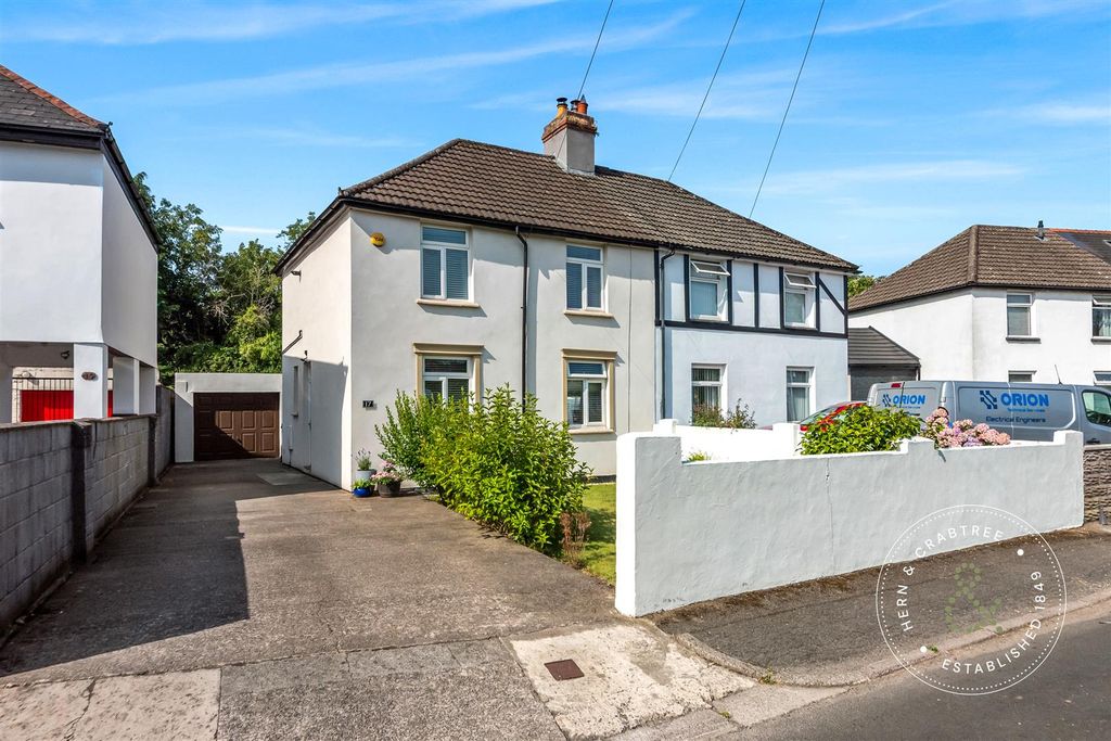 Property photo 1 of 26 Park-Crescent-28.Jpg