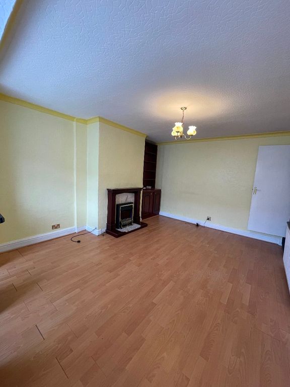 Property photo 2 of 7 Living Room