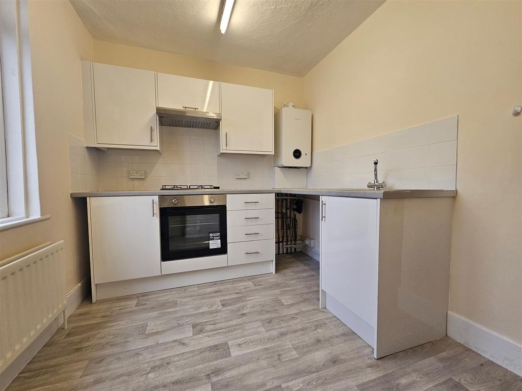 Property photo 3 of 6 For Rent By Aspire Residential | Broadwater Road