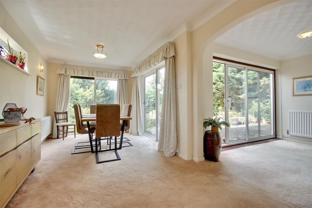 Property photo 3 of 26 3C6836D5-8483-4E44-9Eea-E55Bff473A99_1_201_A.Jpeg