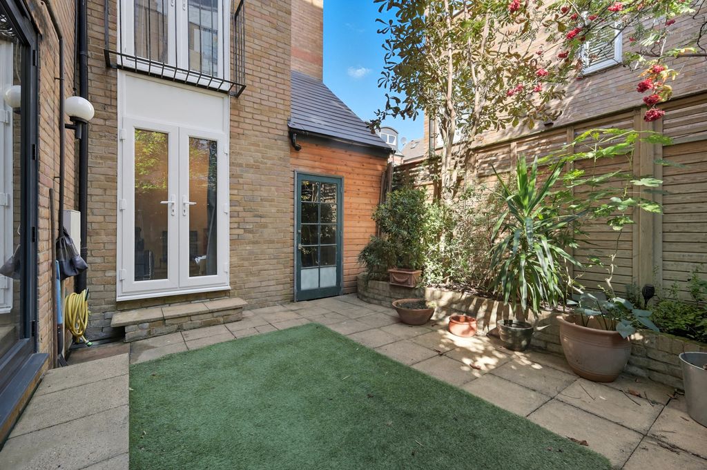 Property photo 2 of 23 Photo 2