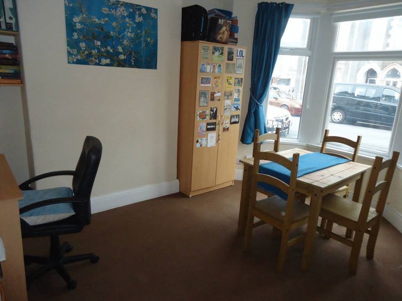 Property photo 2 of 11 Photo 1