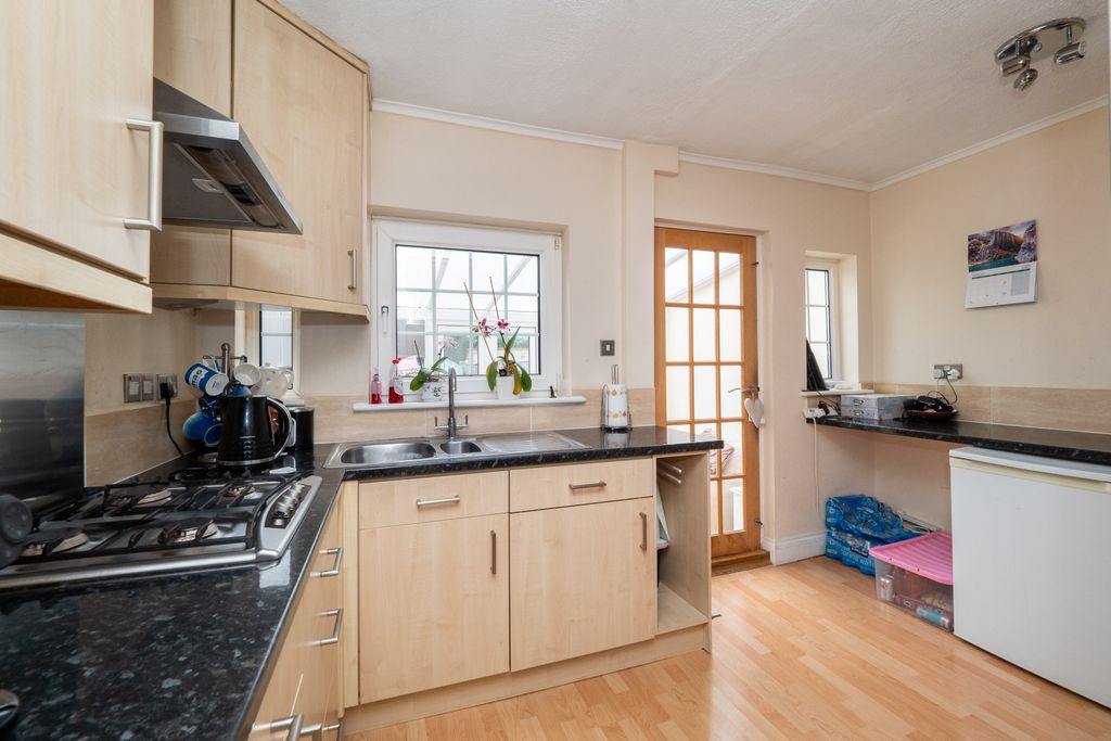Property photo 3 of 14 Picture No. 07
