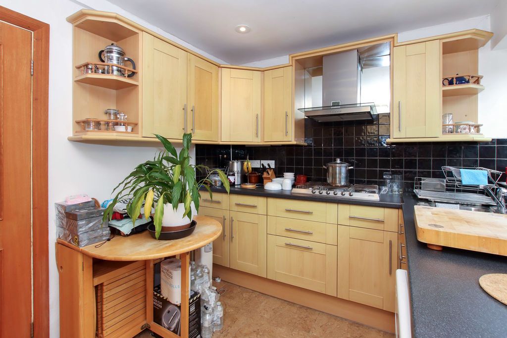 Property photo 3 of 13 Photo 6