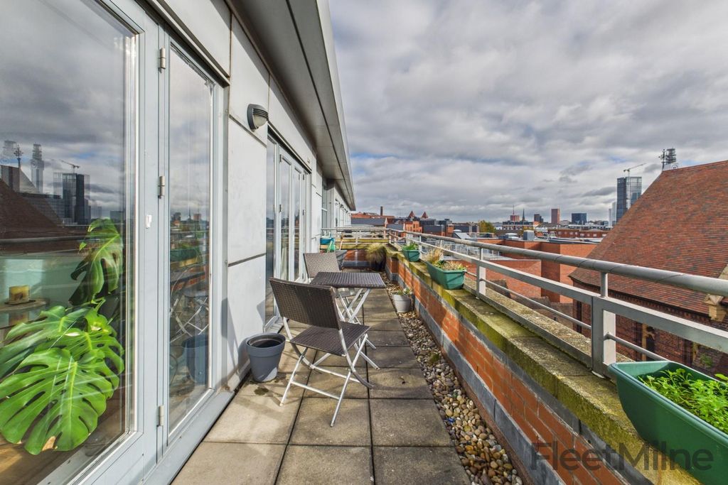 Property photo 2 of 11 Balcony