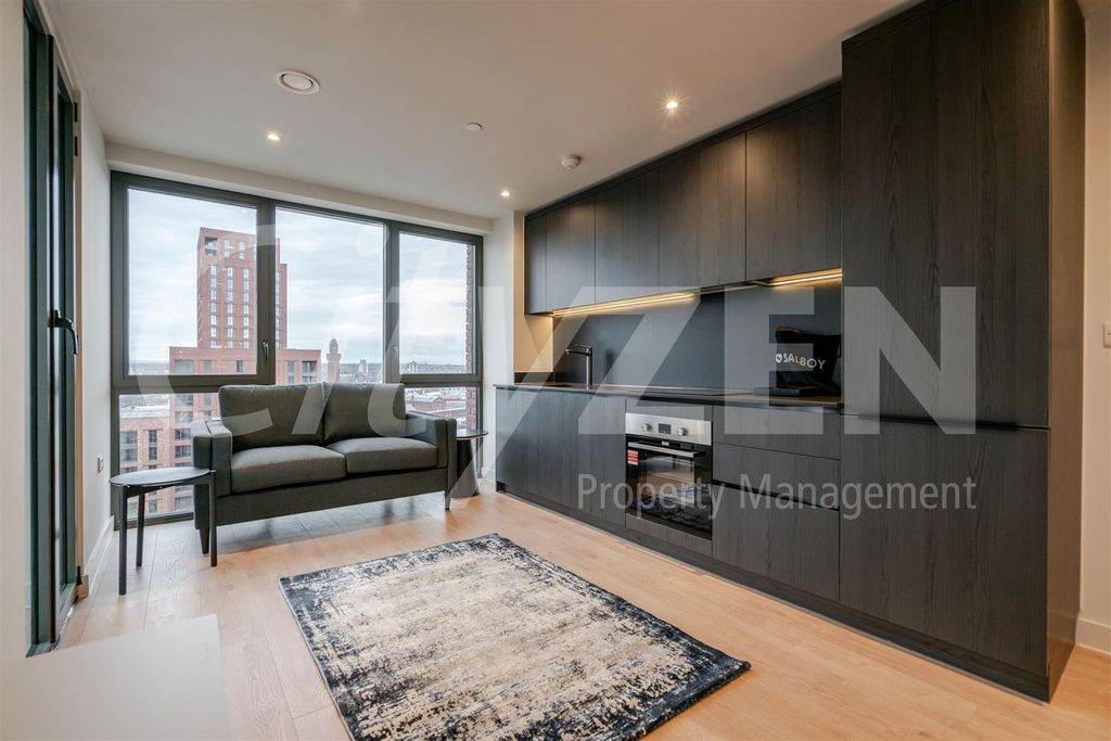 Property photo 1 of 22 Reception