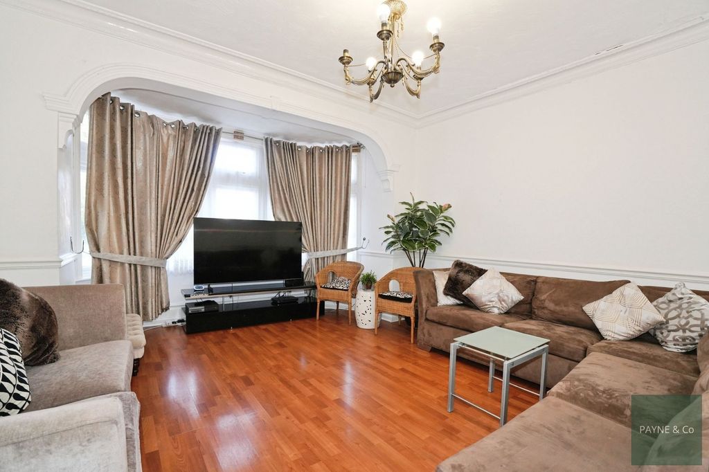 Property photo 2 of 24