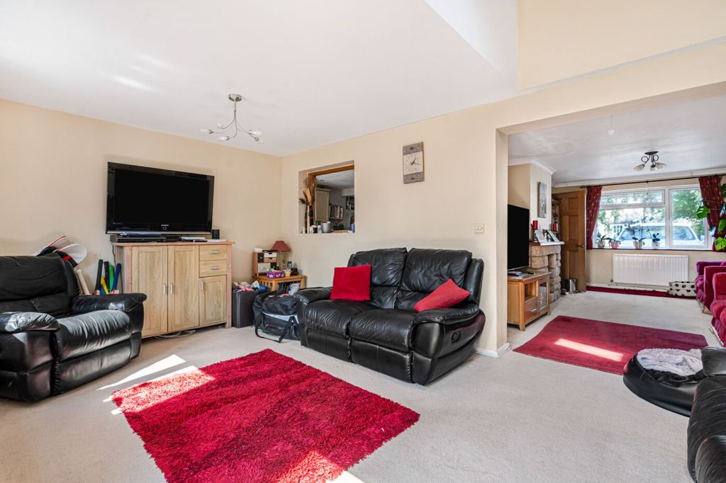 Property photo 3 of 15