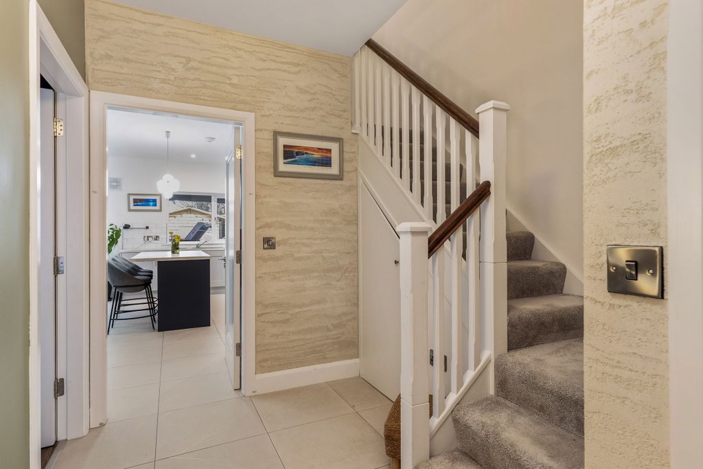 Property photo 3 of 30