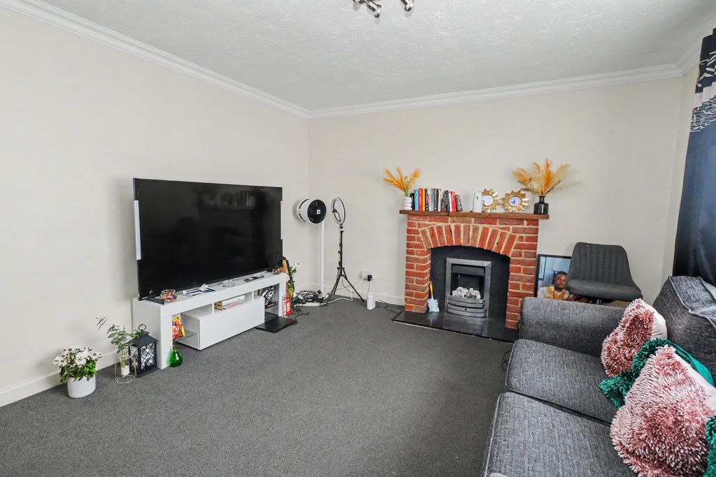 Property photo 3 of 11 Img_1914