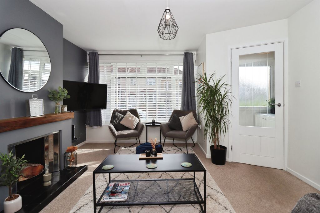 Property photo 2 of 18