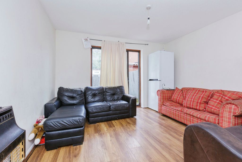 Property photo 3 of 16 Photography