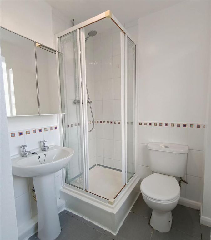 Property photo 3 of 7 Room 301_Bathroom.Jpeg