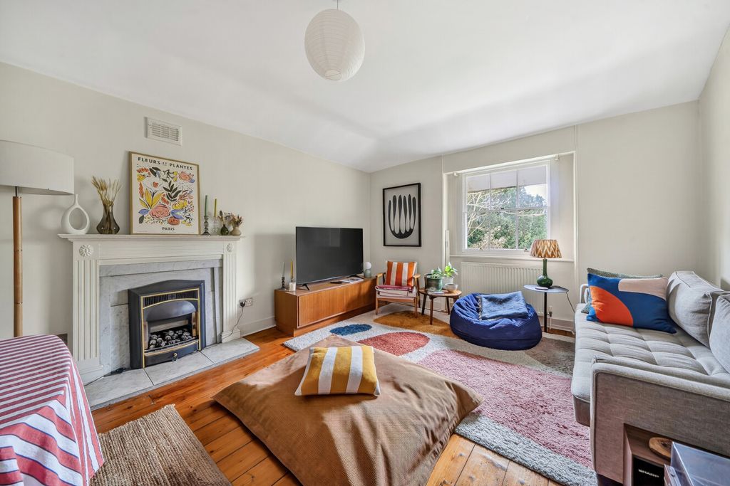 Property photo 2 of 15 Reception