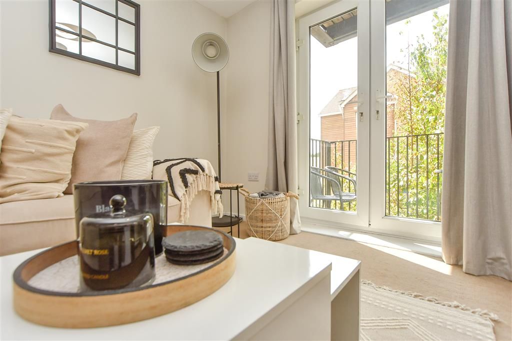 Property photo 3 of 10 Internal Lifestyle Photograph