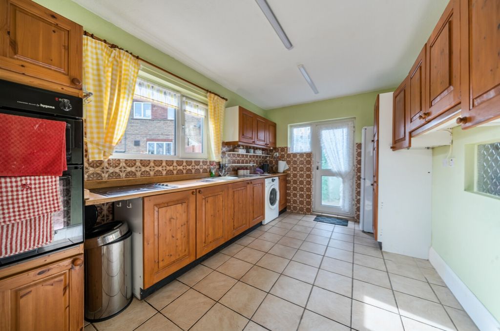 Property photo 2 of 13 1432682-3-69Bd8Efbd0095