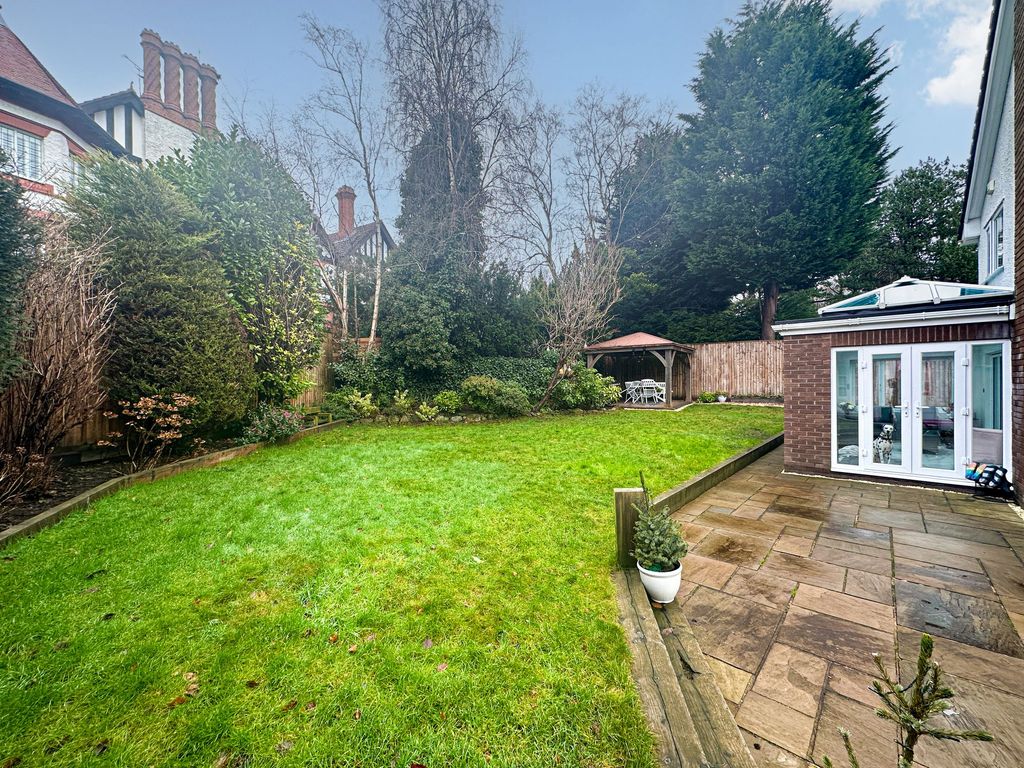 Property photo 3 of 25