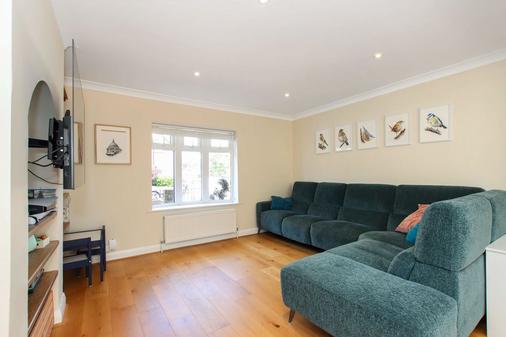 Property photo 2 of 17 Photo 15