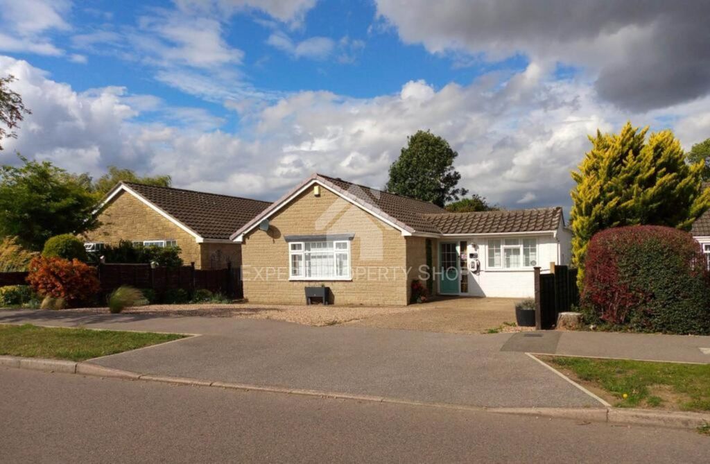 Property photo 2 of 21