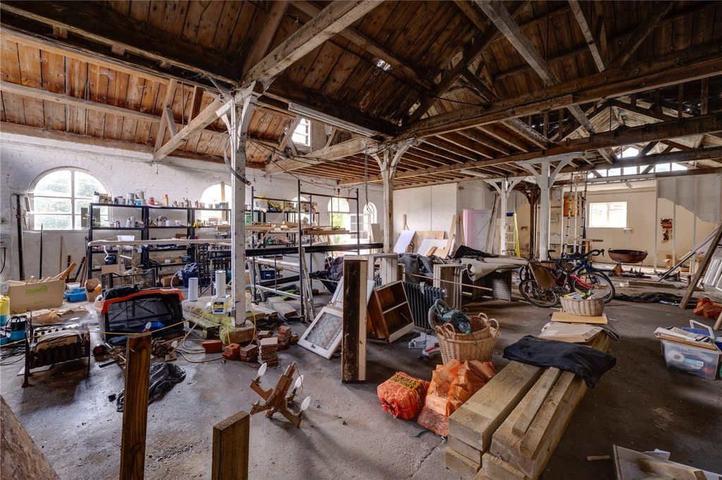 Property photo 3 of 8 Picture No. 06