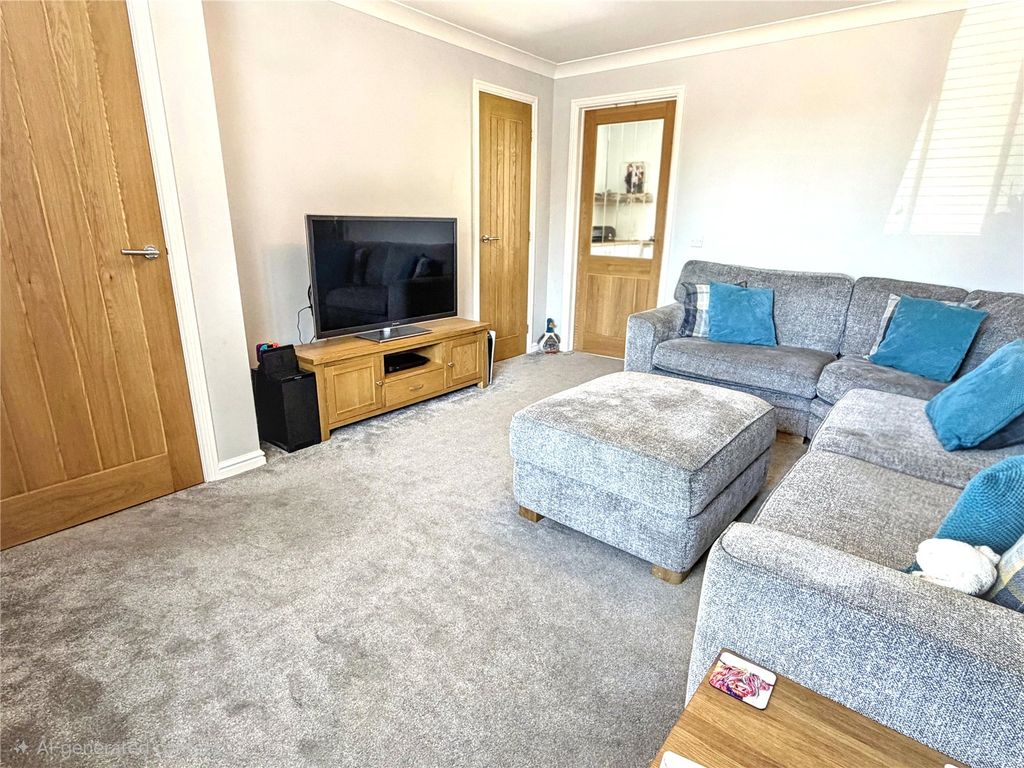 Property photo 3 of 23 Picture No. 31