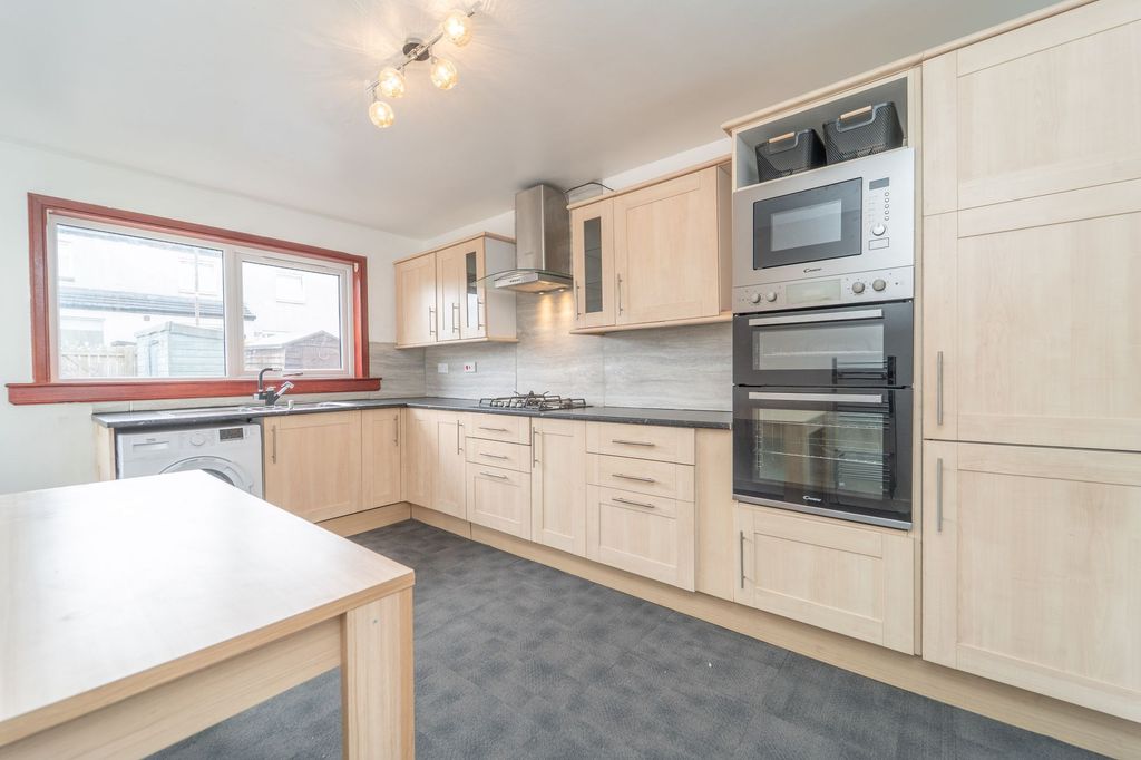 Property photo 3 of 18 Breakfasting Kitchen