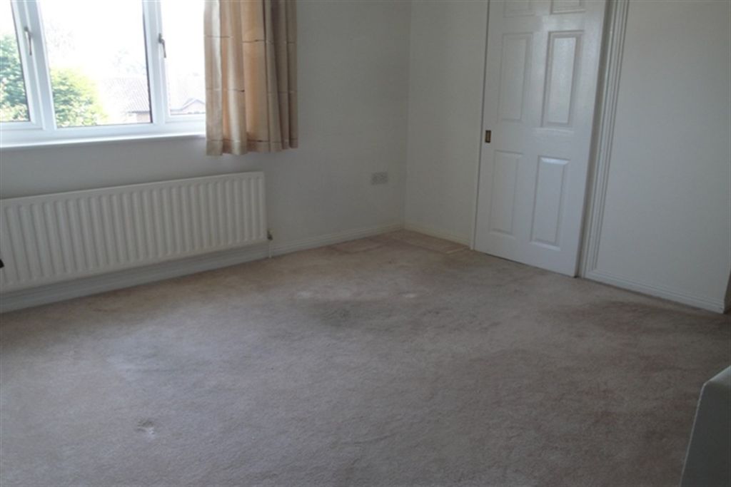 Property photo 3 of 6 Lounge 1