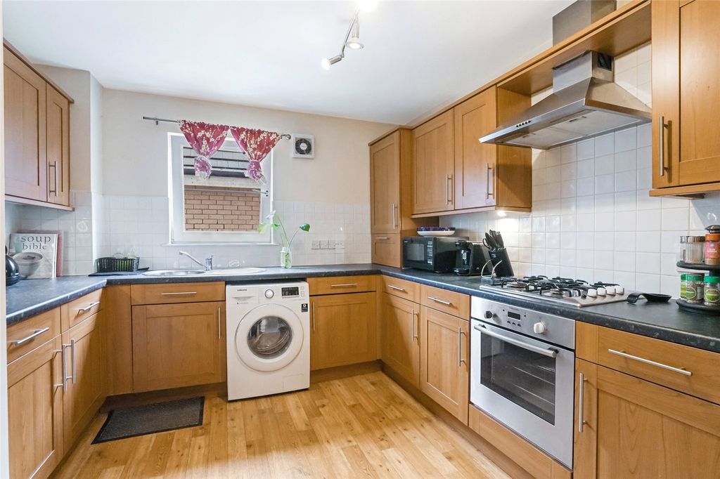 Property photo 3 of 19 Picture No. 07