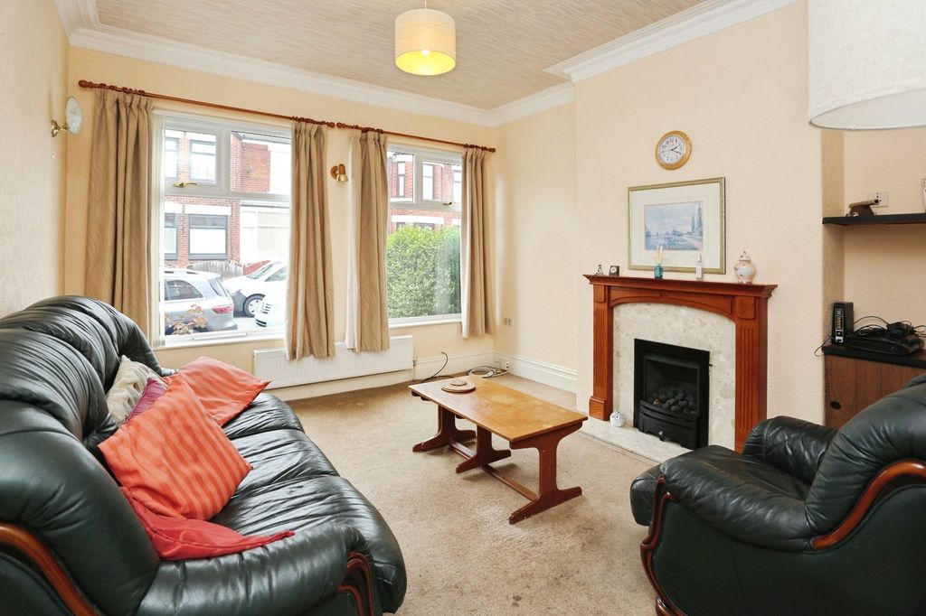 Property photo 2 of 25 Picture No. 09