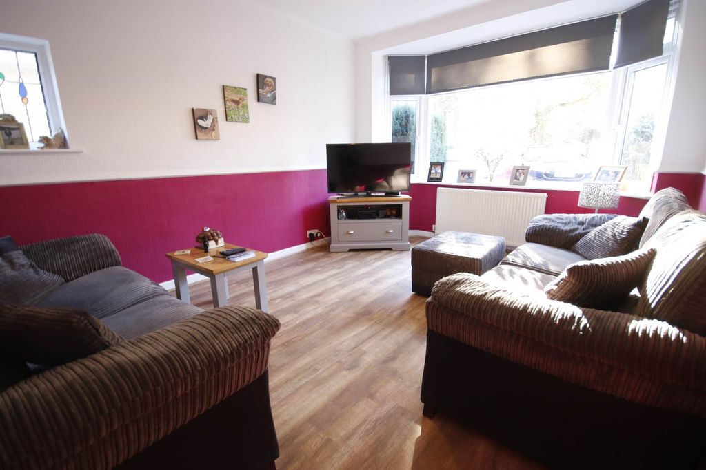 Property photo 3 of 26