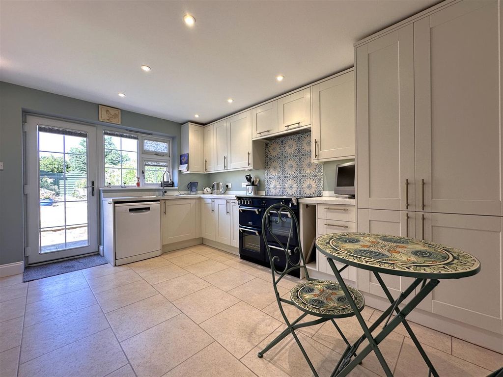 Property photo 2 of 25 Dining Kitchen 827
