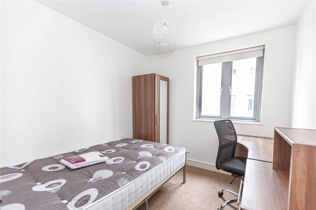 Property photo 2 of 16 Picture No. 28