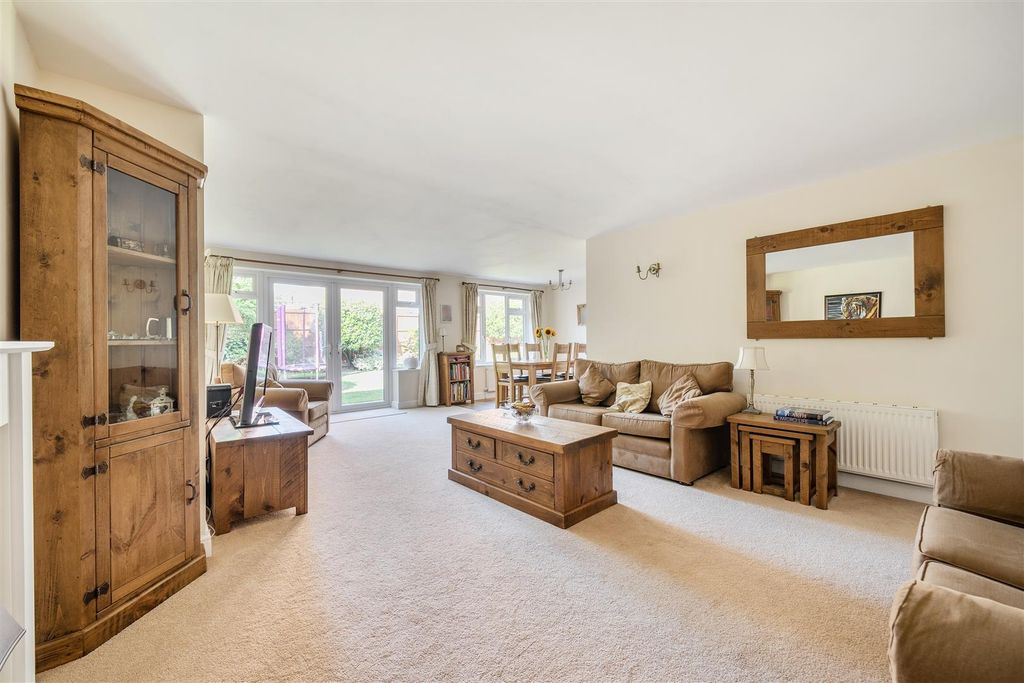 Property photo 3 of 18 1335155-8-689B05F38Aad8.Jpg