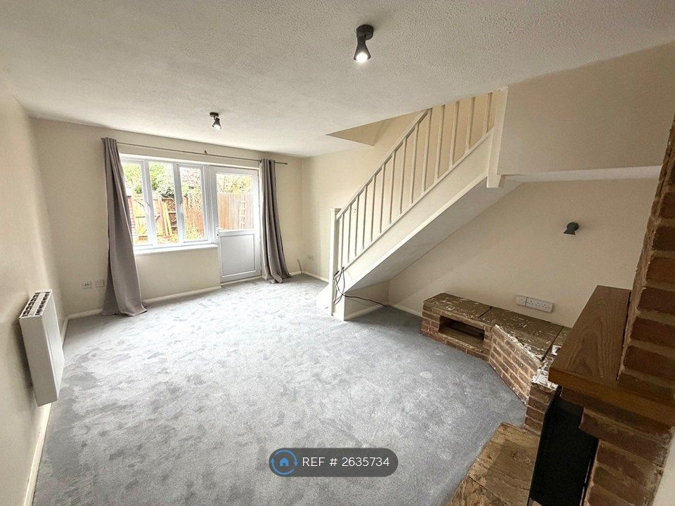 Property photo 2 of 8