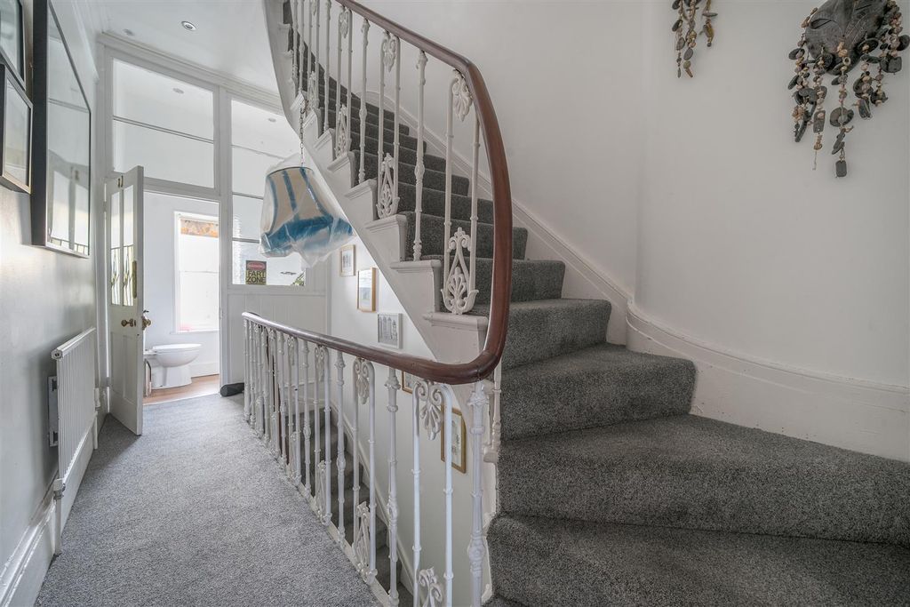 Additional image 16 of 6 bed terraced house for saleOrwell Road, Harwich CO12