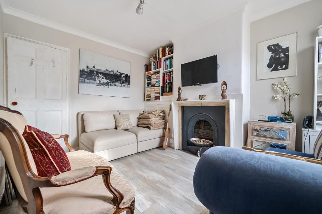 Property photo 2 of 11 Living Room