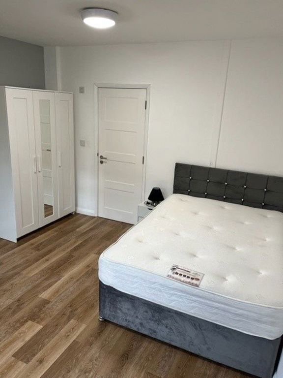 Property photo 1 of 3