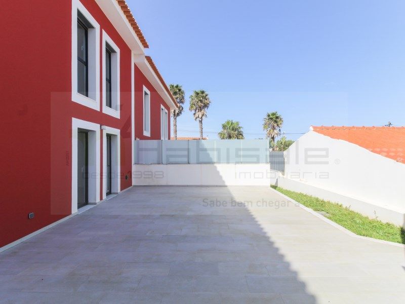 Property photo 3 of 27