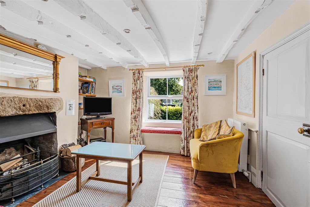 Property photo 2 of 38