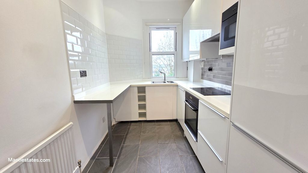 Property photo 3 of 13 Gallery