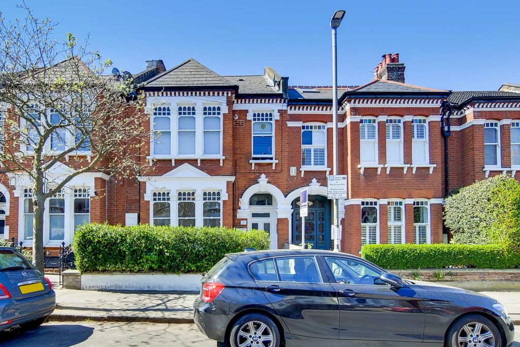 Property photo 1 of 6