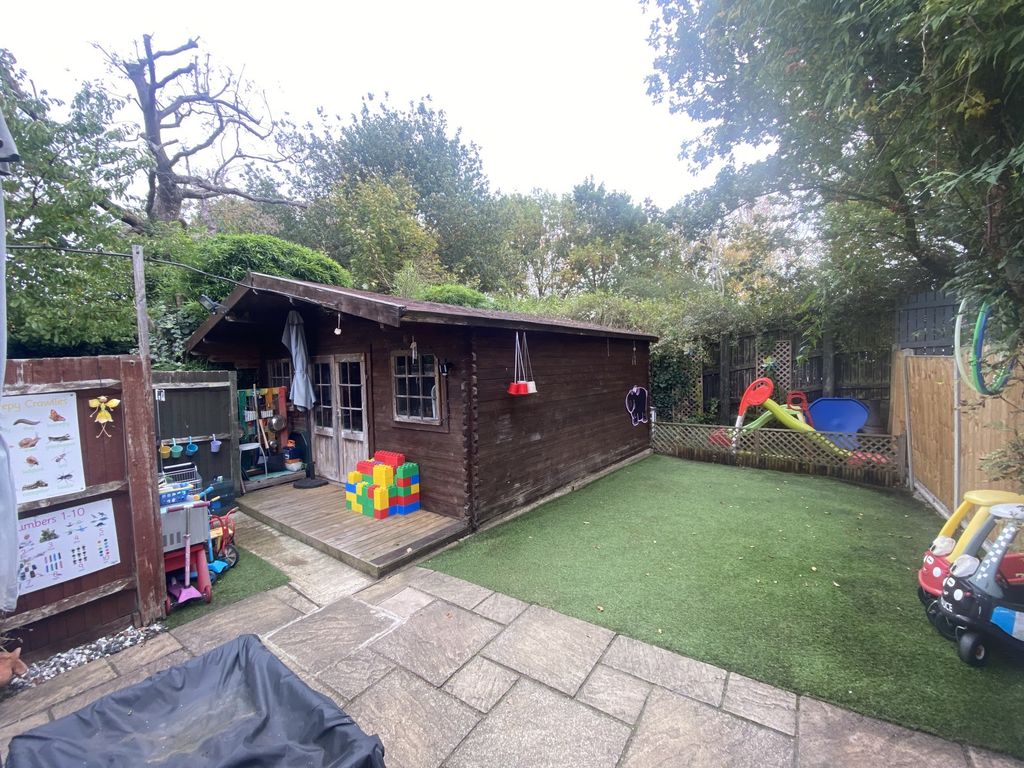 Property photo 2 of 7 Photo 10