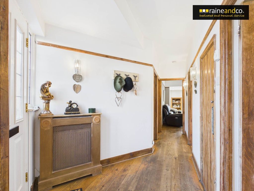 Property photo 3 of 22