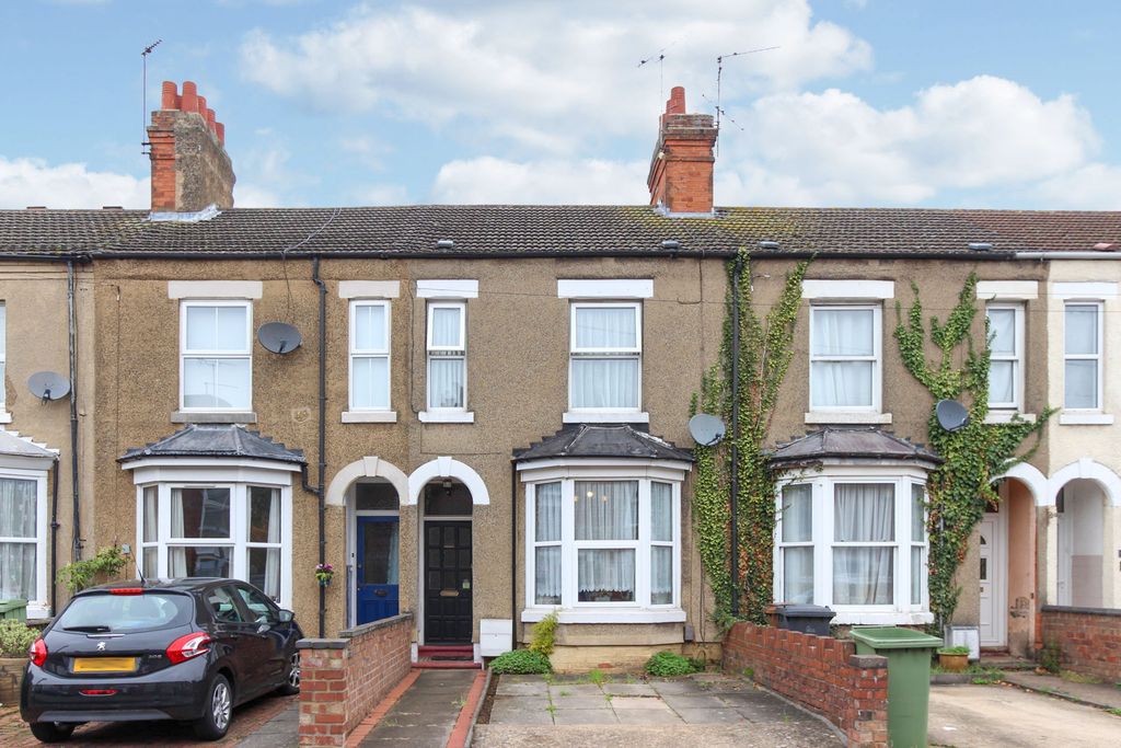 Property photo 1 of 9 Front