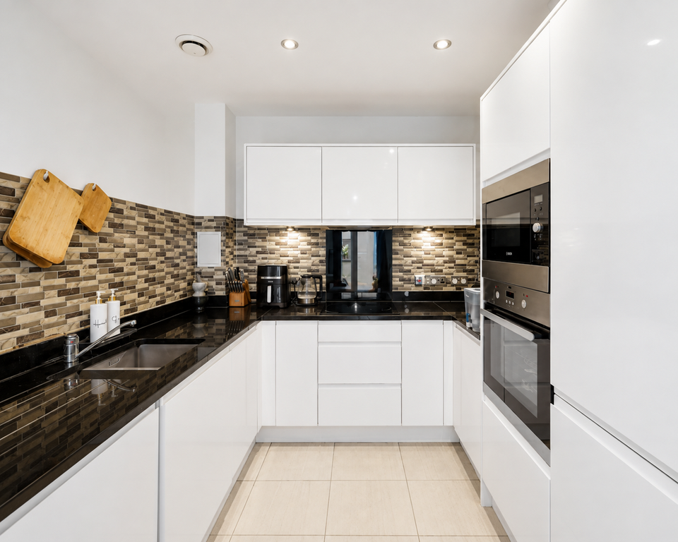 Property photo 1 of 8 Kitchen